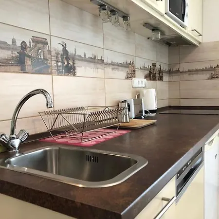 Apartment Buda Danube New Renovated Balcony *
